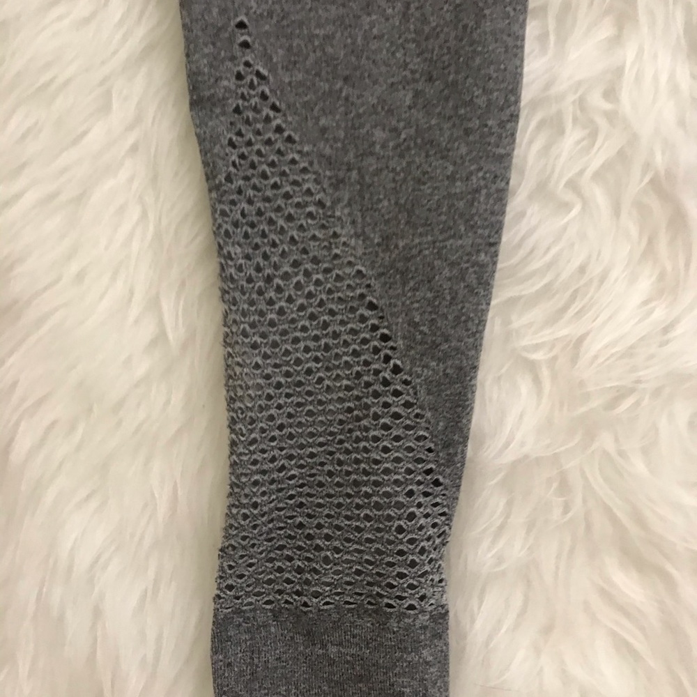 🌫LEGGINGS🌫 - Picture 2 of 4
